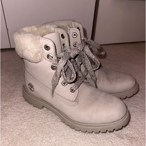 White Timberland Boots Women Size 8 White Cream Winter Boot Never Worn